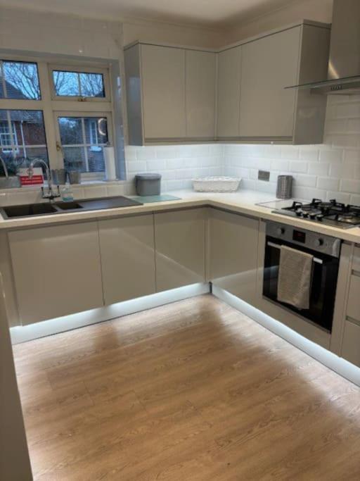 Clarke'S Airbnb Villa Worthing Dış mekan fotoğraf